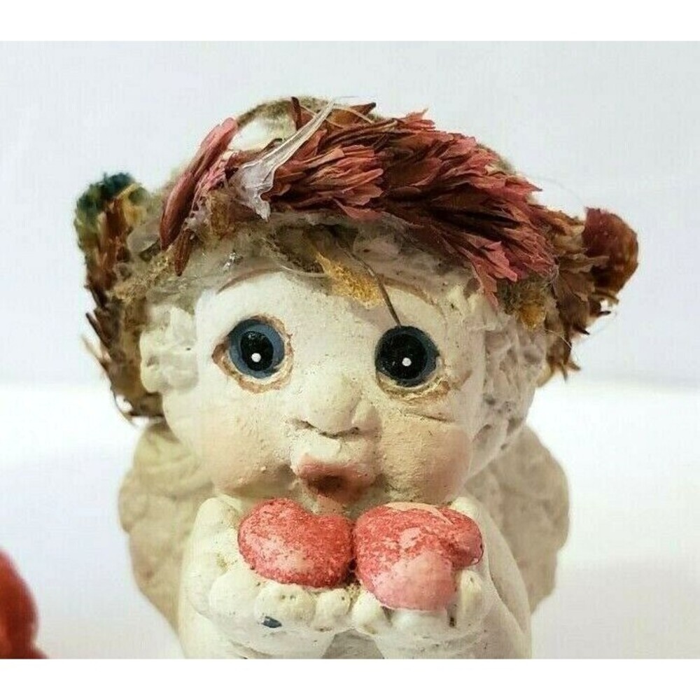 Dreamsicles Cherub Figurine Mini 1.75" tall Sitting Hearts In Hands 1995 Kristin